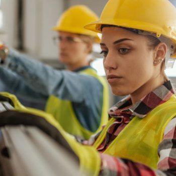 L’Istituto “Curie-Vittorini” cerca aziende per i tirocini estivi degli studenti